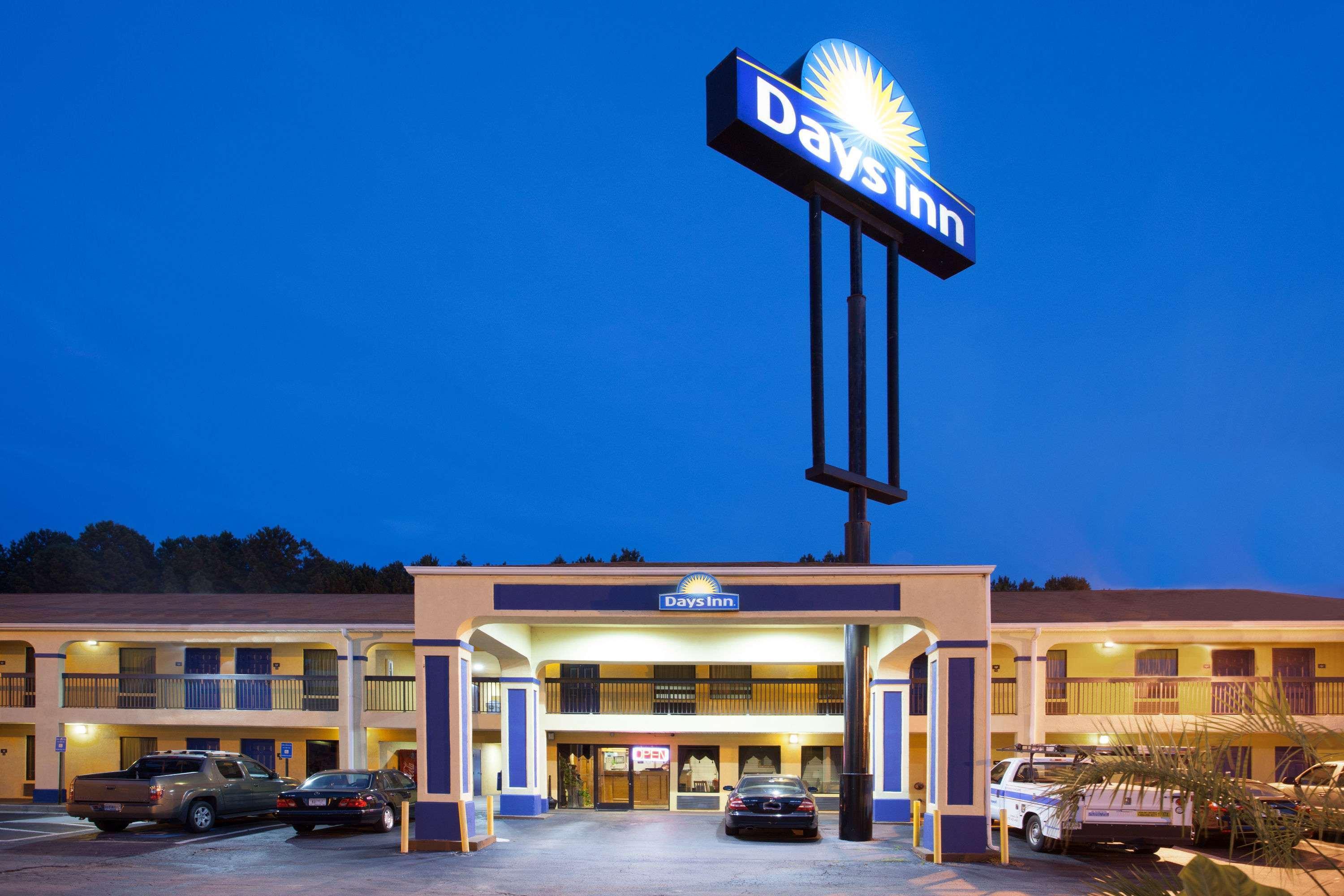 Days Inn By Wyndham Covington Bagian luar foto