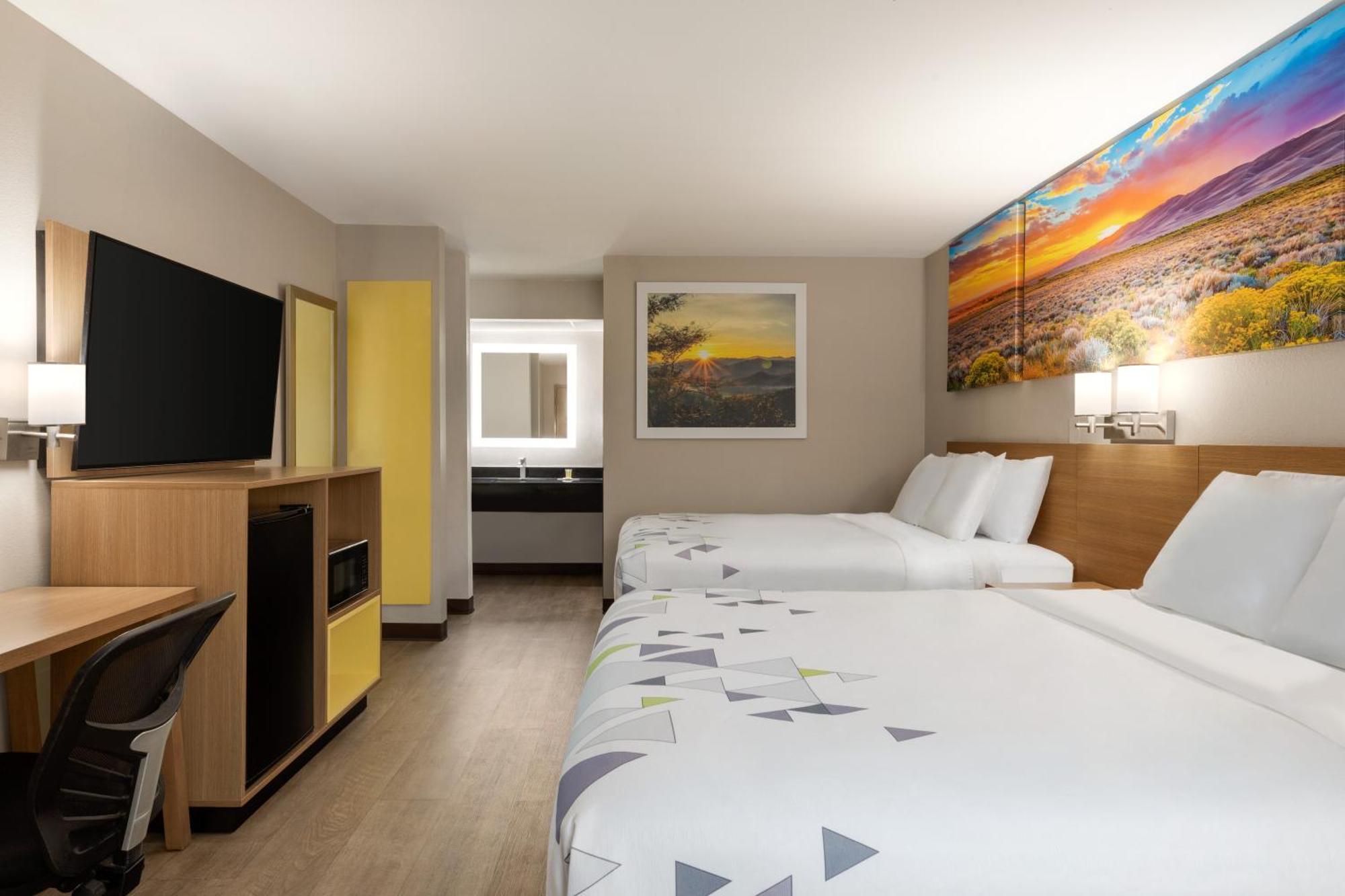 Days Inn By Wyndham Covington Bagian luar foto